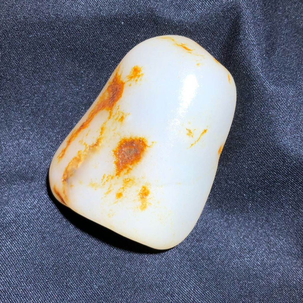 和田玉-洒金皮白肉籽料原石