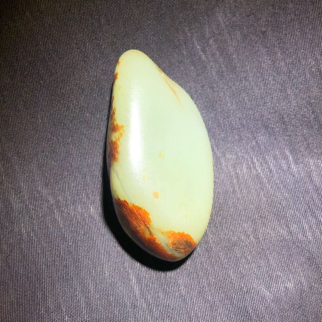 和田玉-碧玉白肉籽料原石