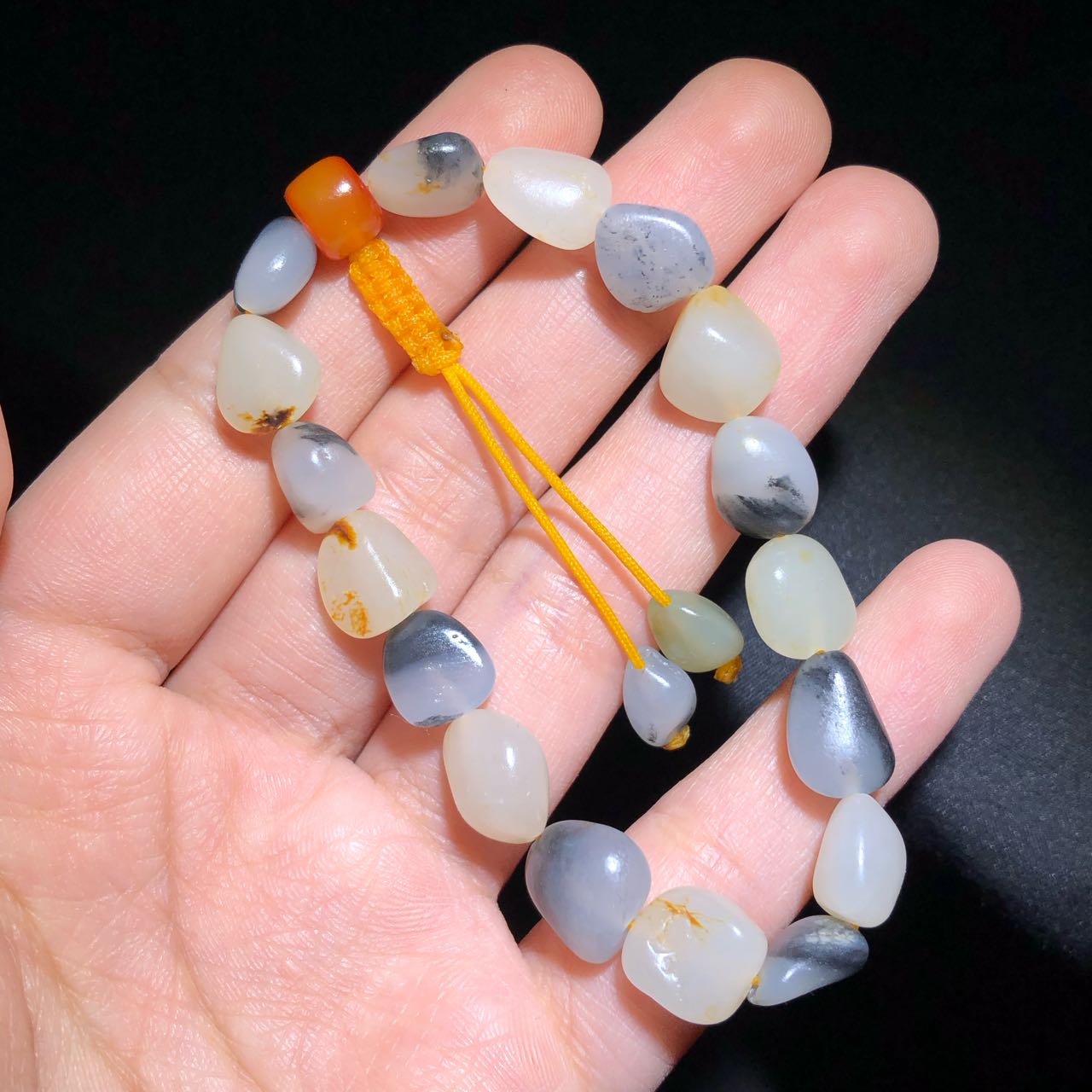 和田玉-青花籽料【精品手串】