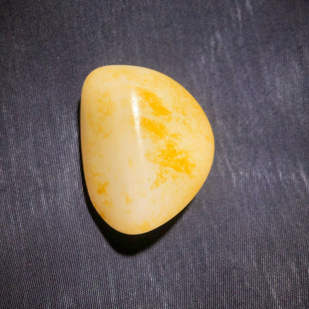 和田玉-洒金皮白肉籽料原石
