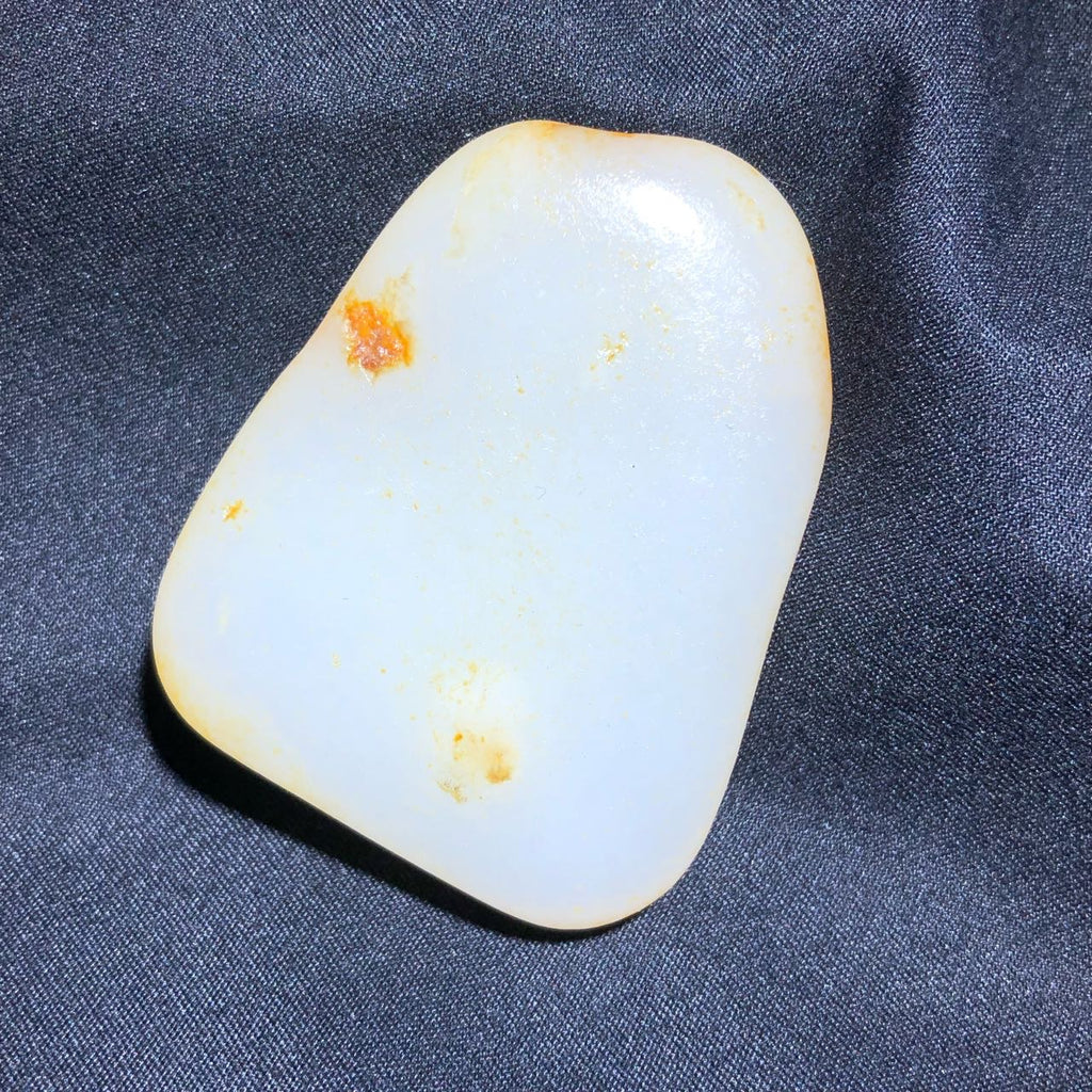 和田玉-洒金皮白肉籽料原石