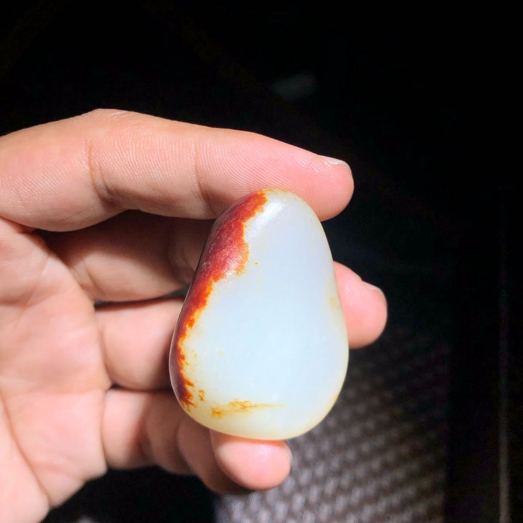 和田玉-红皮白肉籽料原石