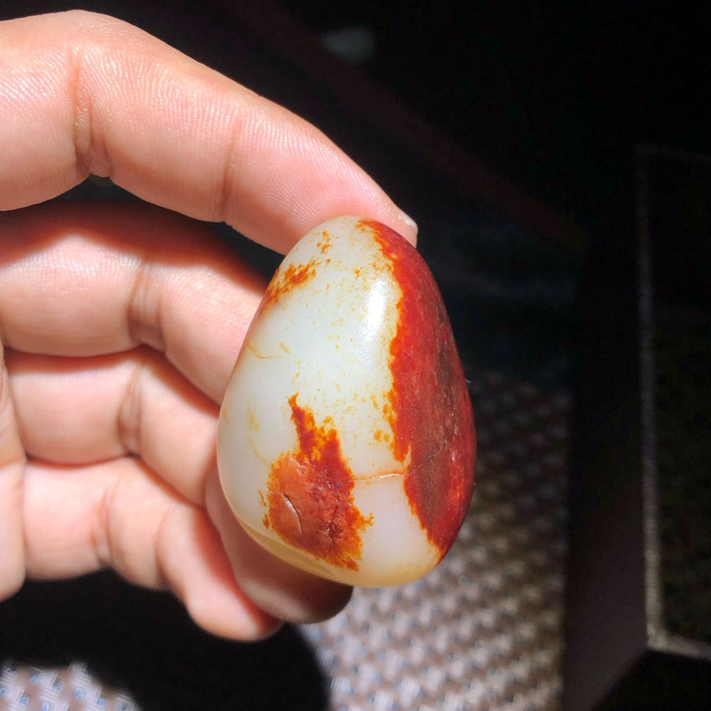 和田玉-红皮白肉籽料原石