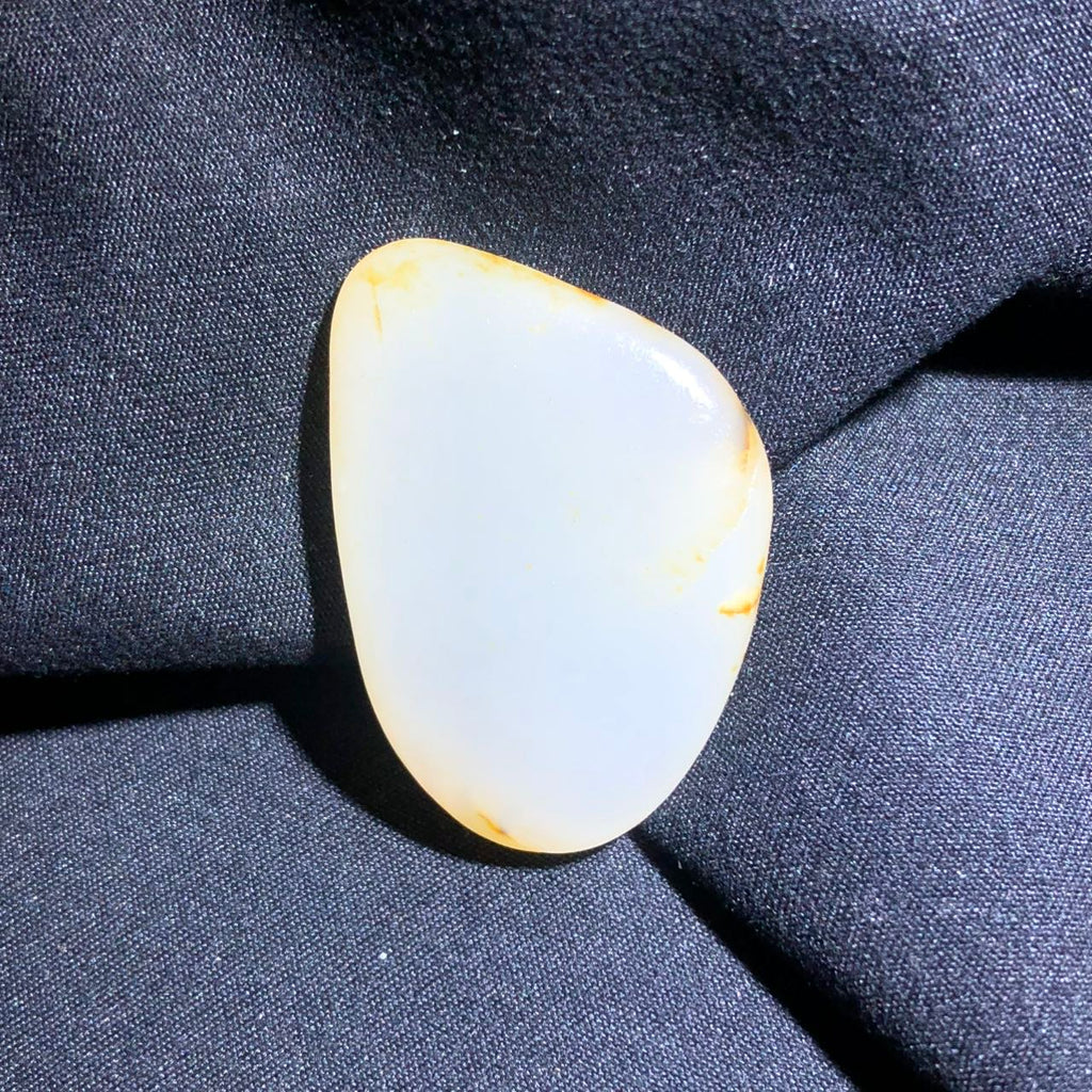 和田玉-黑皮籽料原石