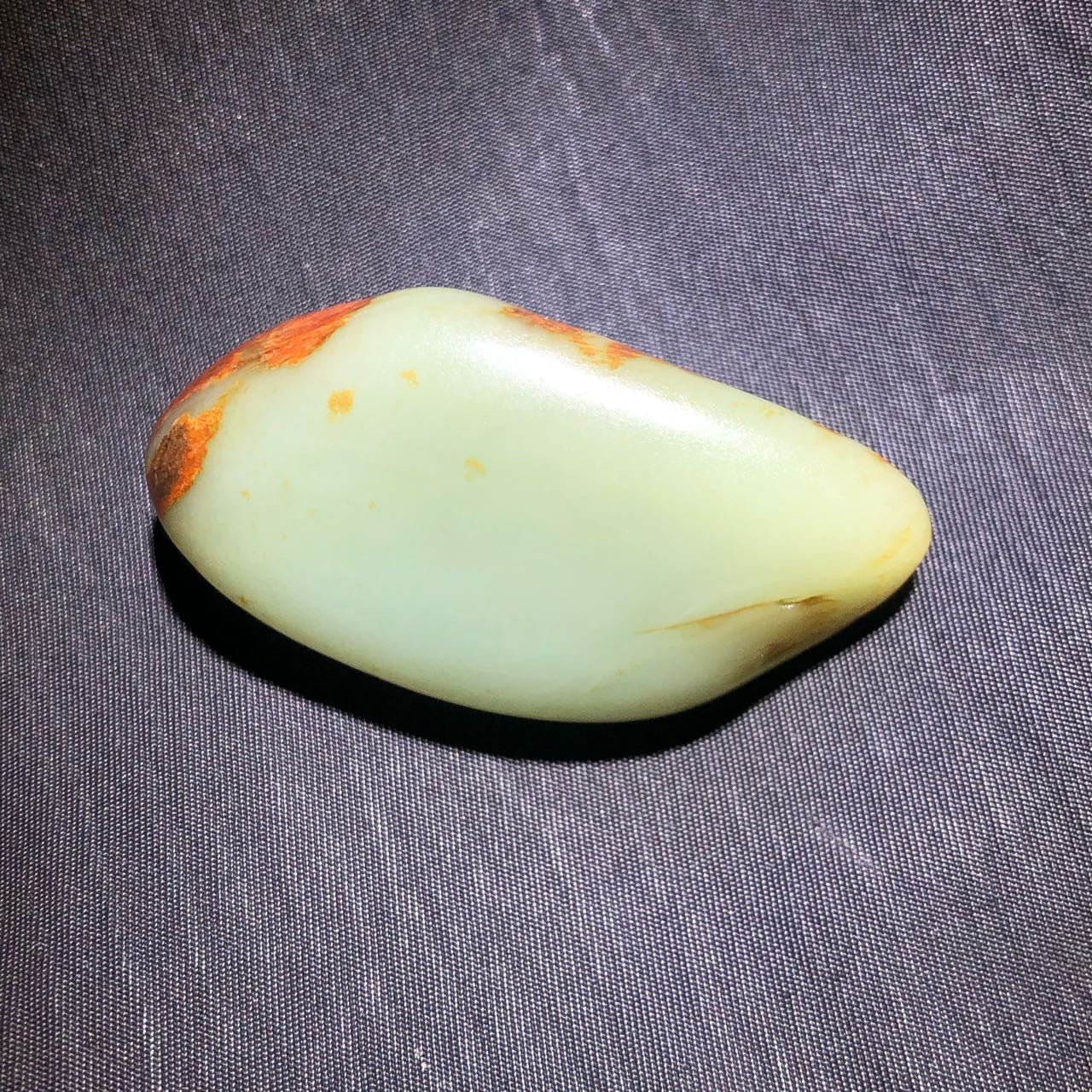 和田玉-碧玉白肉籽料原石