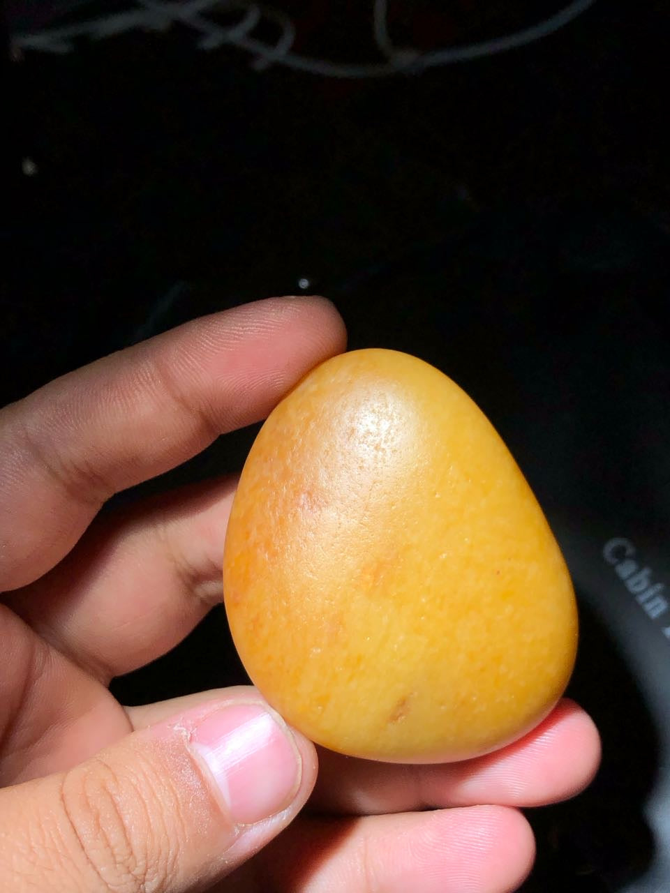 和田玉-满黄沁籽料原石