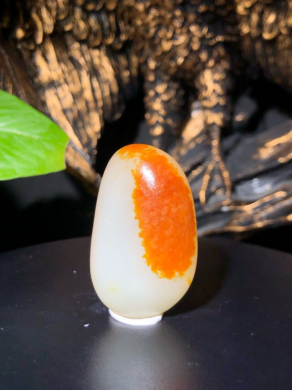 和田玉-红皮白肉籽料原石