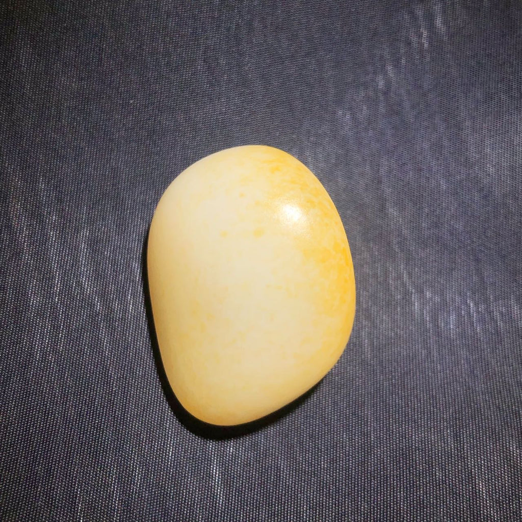 和田玉-洒金皮白肉籽料原石