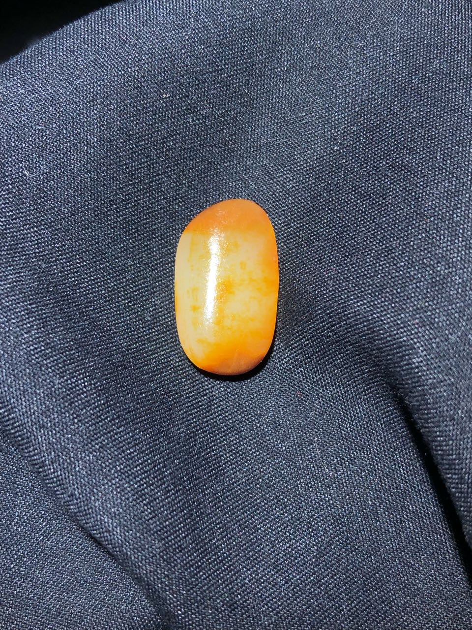和田玉-红皮白肉籽料