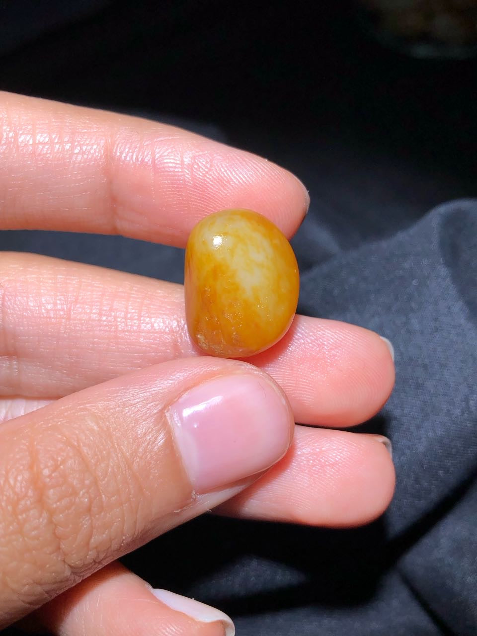 和田玉-洒金皮白肉籽料原石