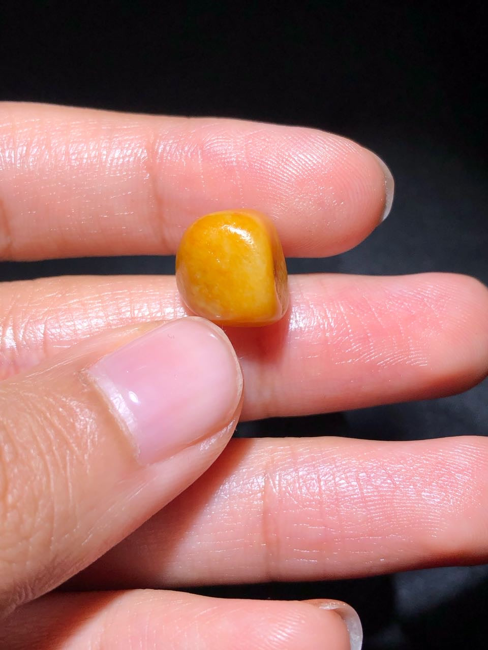 和田玉-黄沁籽料原石