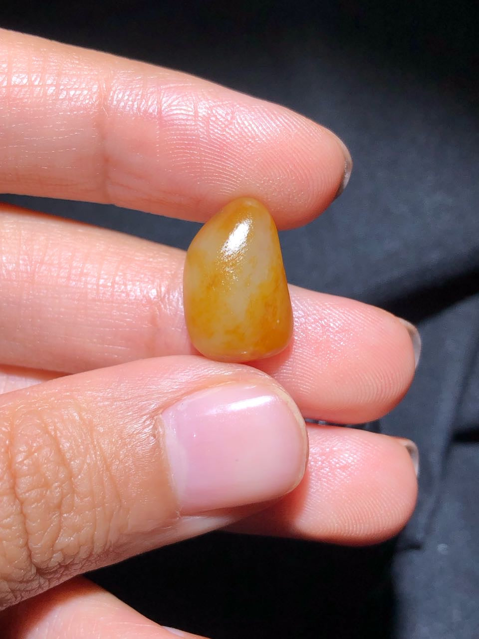 和田玉-黄沁籽料原石